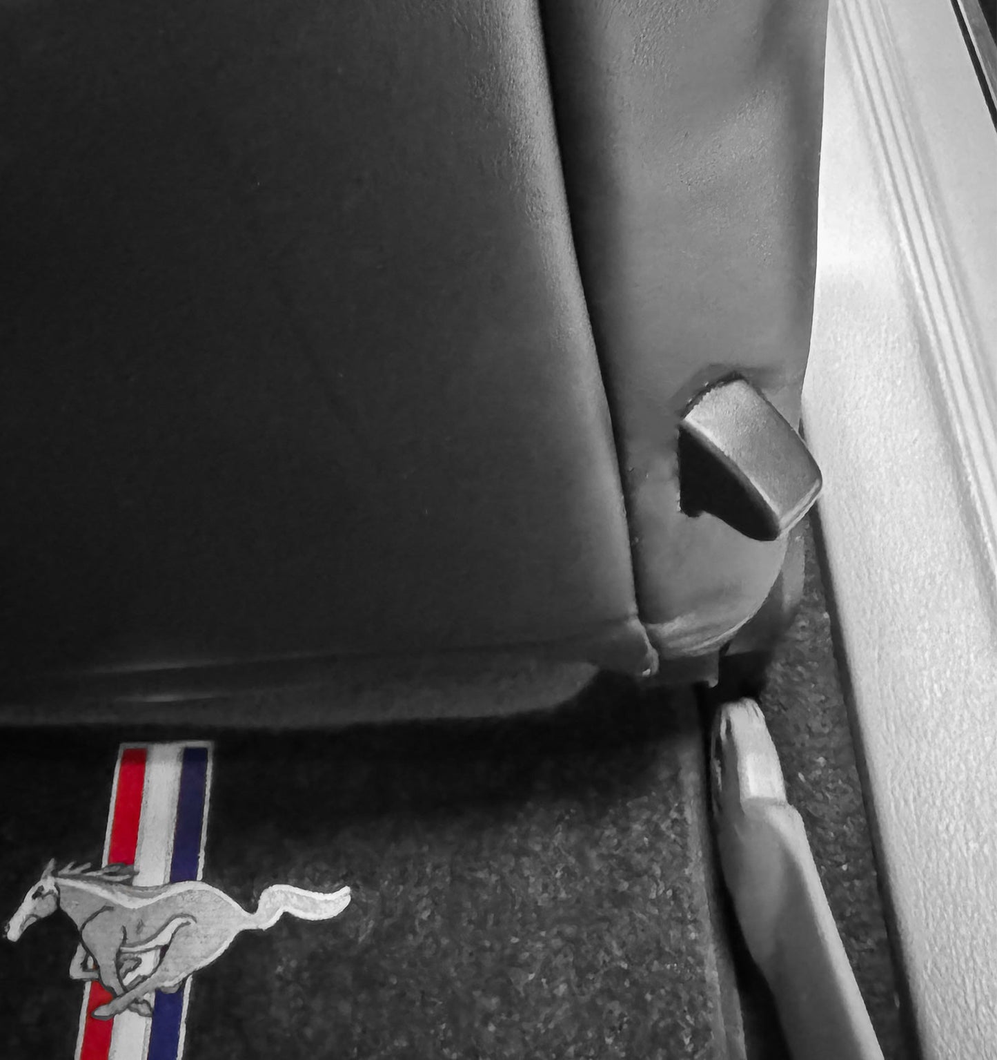 1999-2004 Ford Mustang Seat Release Lever Tilt Latch Handle Knobs Pair