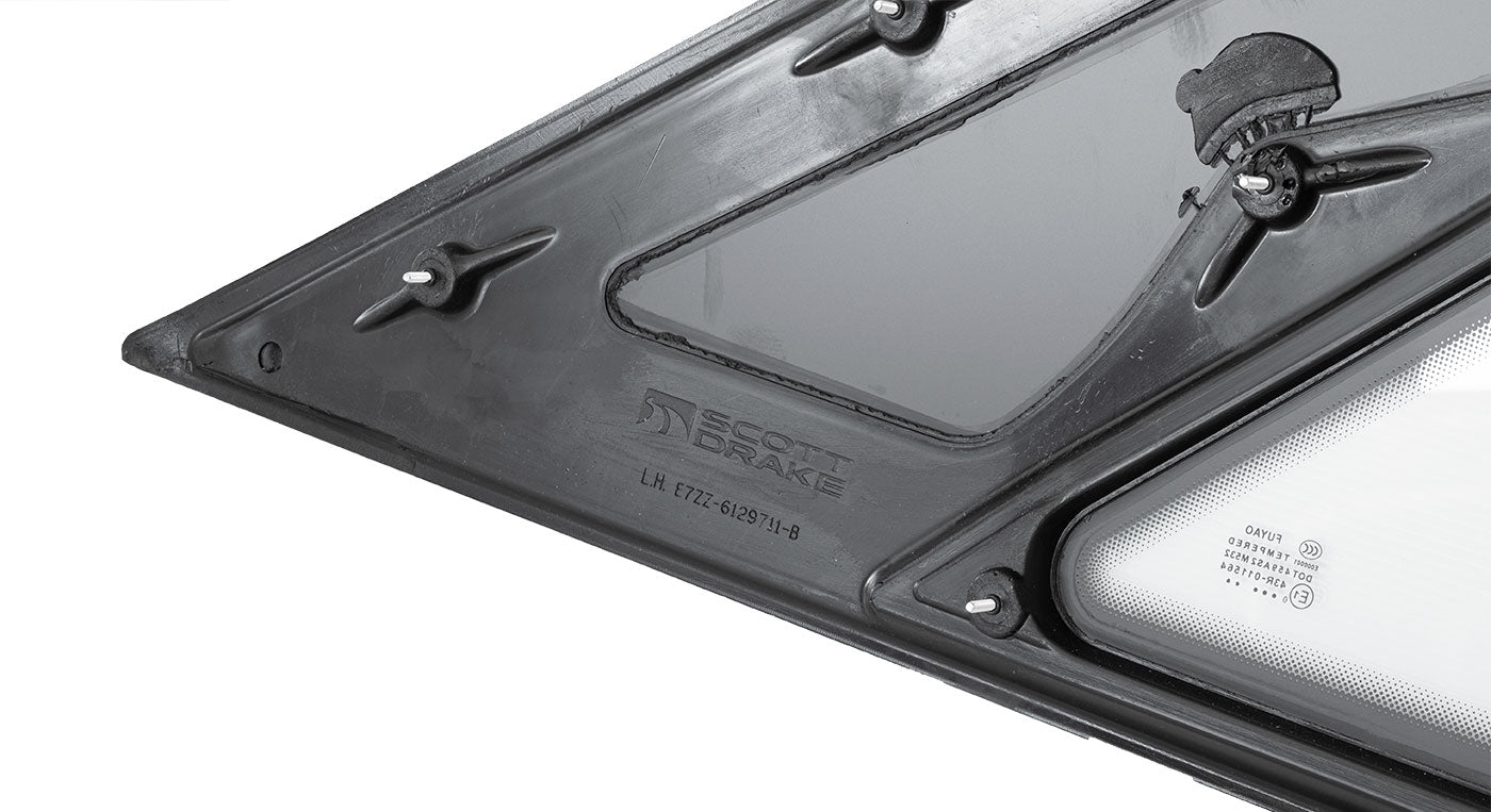 1987-1993 Ford Mustang Hatchback Quarter Windows Glass & Moldings LH RH