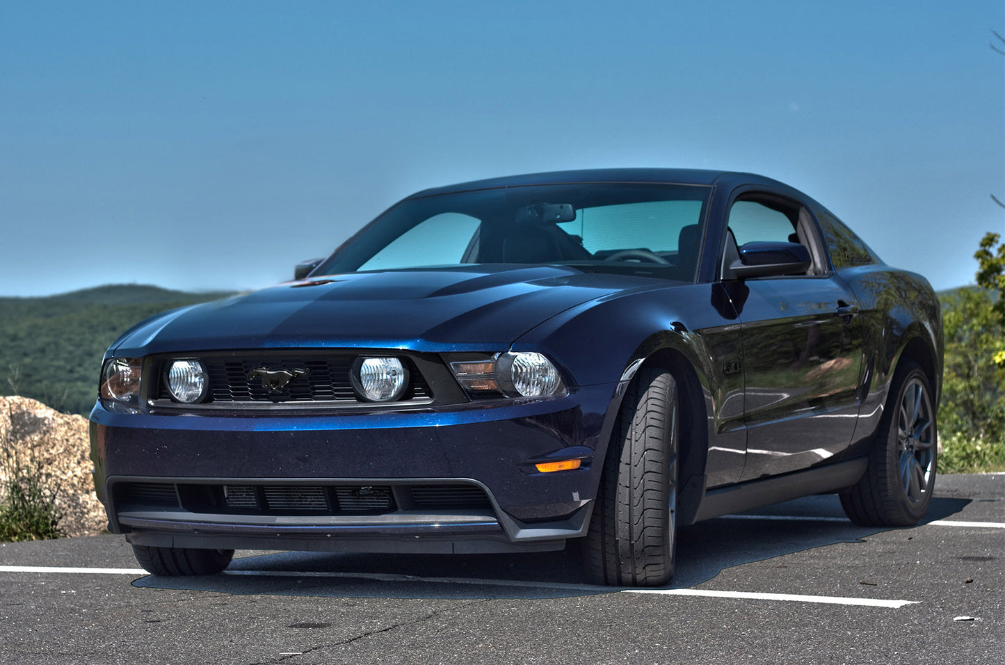 2010-2014 Ford Mustang GT Black Running Horse Front Grille & 5.0 Fender Emblems