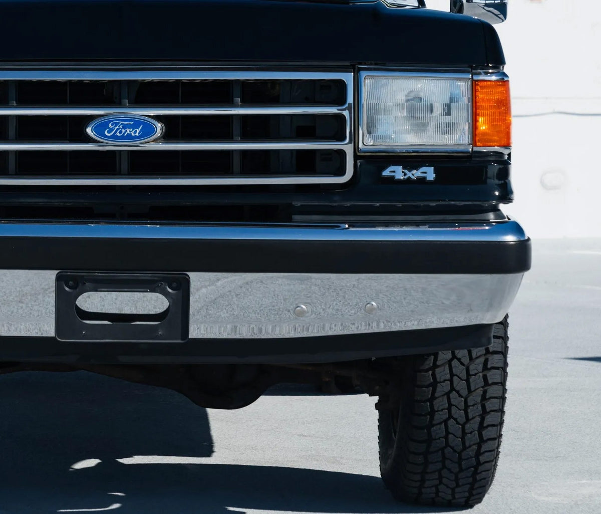 1987-1991 Ford Bronco Classic Style 5" 4x4 Emblem Chrome Below Headlight