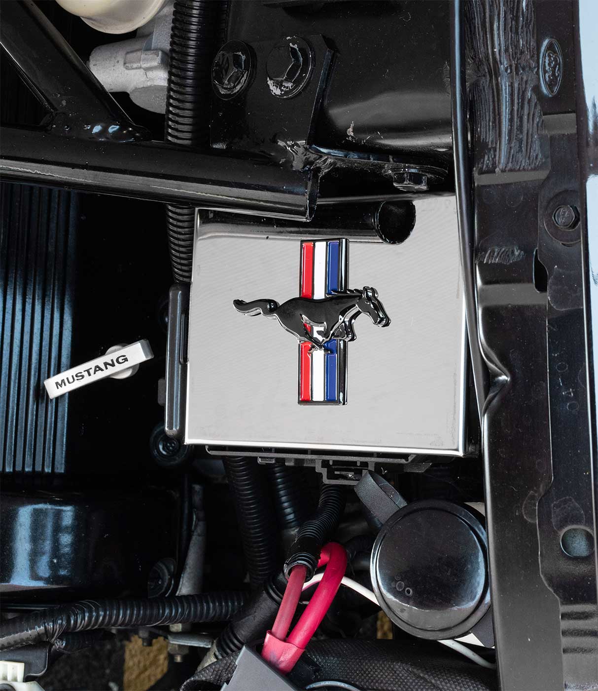 1998-2004 Mustang Polished Fuse Box Cover w/ Black Tribar Running Horse Emblem